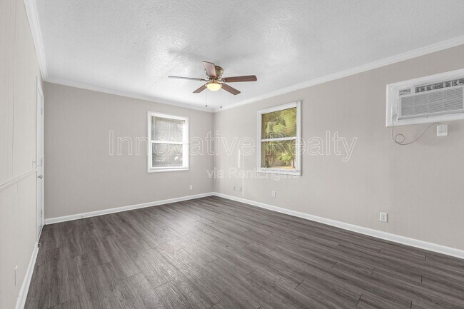 Building Photo - 5123 Curry Ford Rd