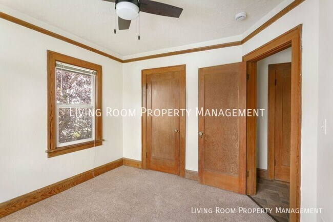 Building Photo - 1843 N Schofield St