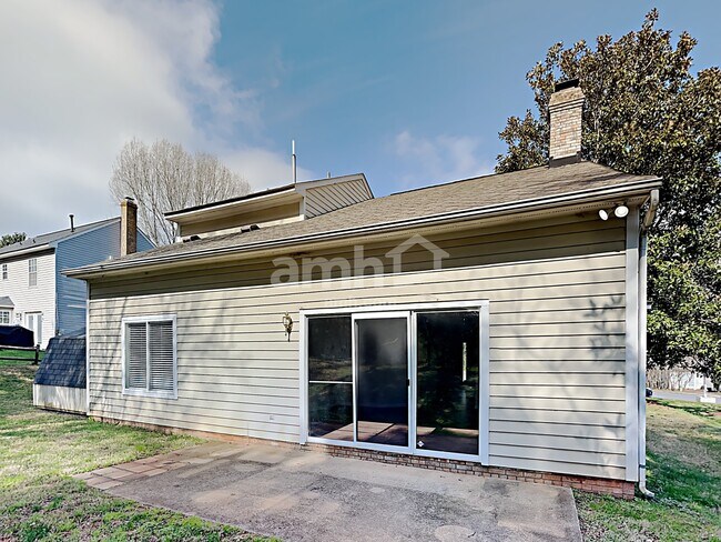 Building Photo - 9319 Cedar River Rd