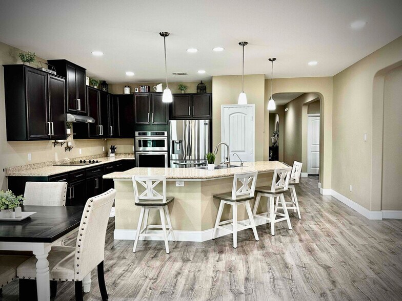 Building Photo - 1910 Ashberry Trail