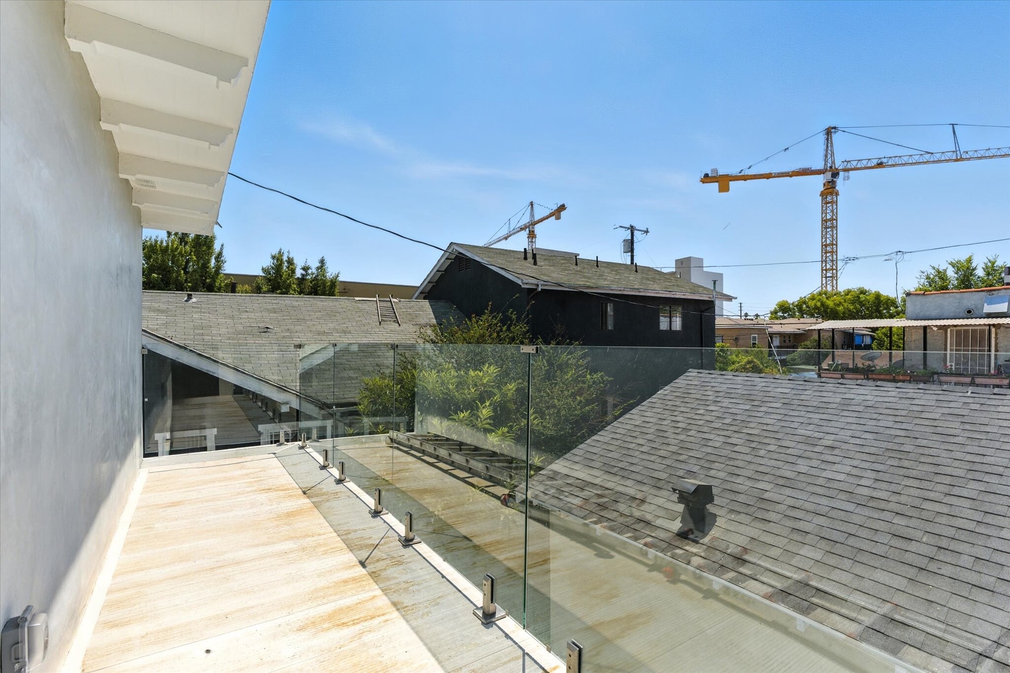 Building Photo - 1172 N Wilton Pl