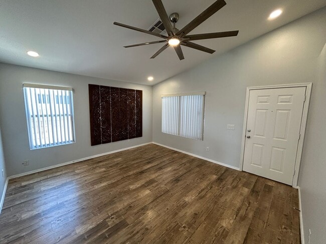 Building Photo - 16732 N 160th Ave