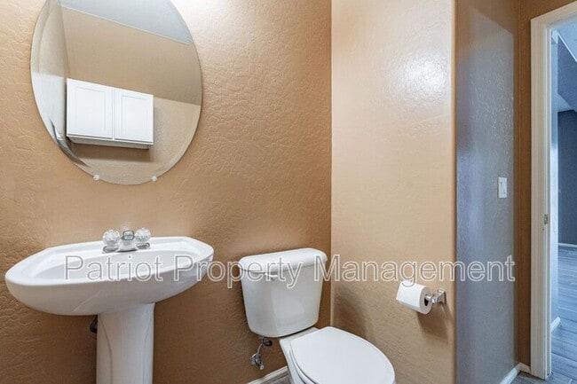 Building Photo - 42509 N 45th Dr