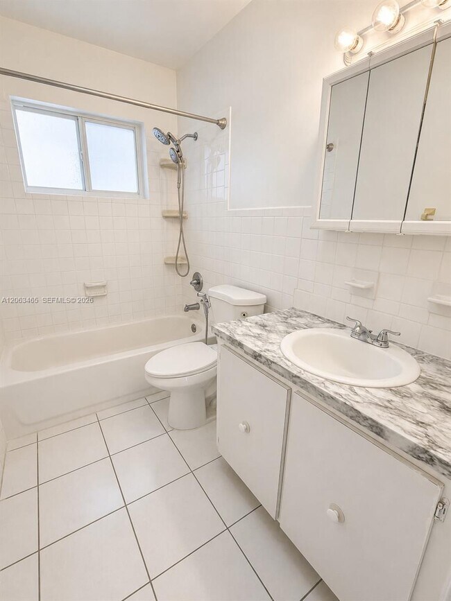 Building Photo - 3247 SW 92nd Ave