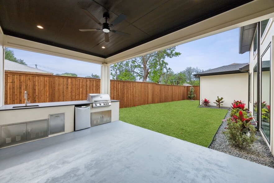 Building Photo - 3815 Hawick Ln