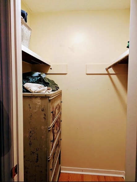 Walk in closet in guest bedroom - 6028 Dalton Rd
