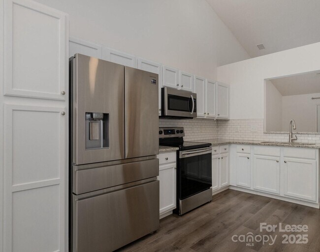 Building Photo - 8424 Angwin Pl