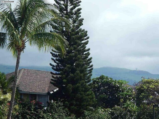 Building Photo - Keonekai Villages upstairs 2 bedroom, 1.5 bathroom unit, with 2 parking spaces