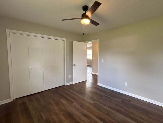 Building Photo - COMING SOON! - 2 Bedroom Duplex in Manchester!