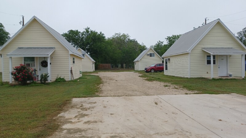 Building Photo - 403 Free Timber Ln