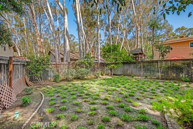 Building Photo - 24881 Village Wood Ln