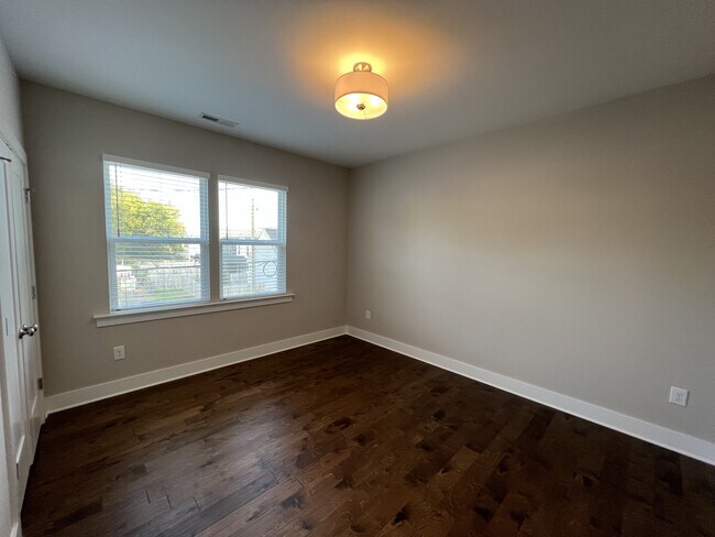 Building Photo - 1436 Ann St