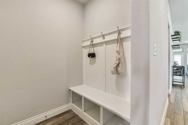 Building Photo - 19827 Bronze Spur Ct