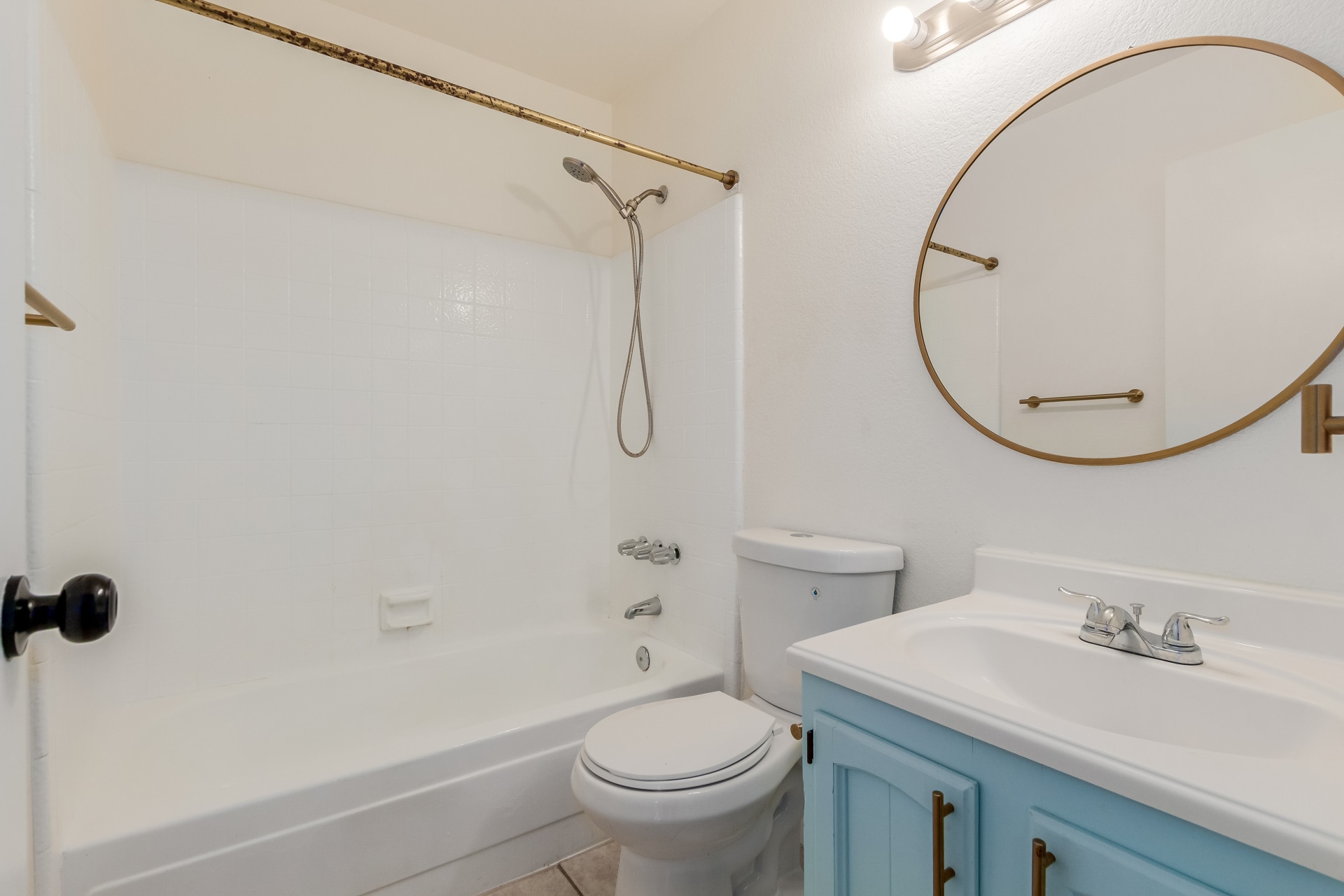 Building Photo - 925 W Peoria Ave