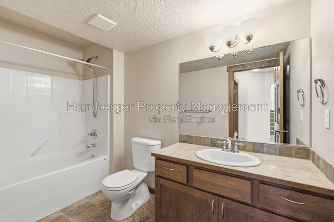 Building Photo - 17415 E Shamrock Ct