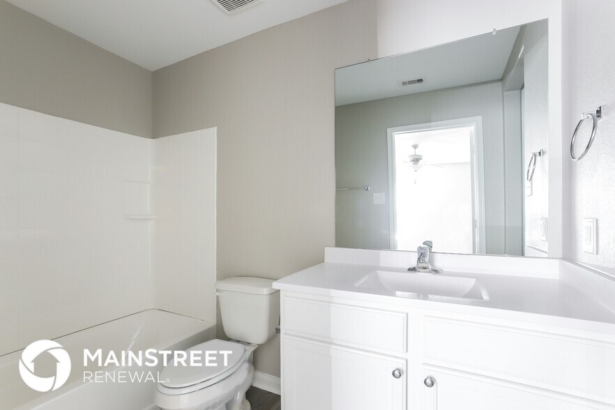 Building Photo - 25221 Dickens Dr