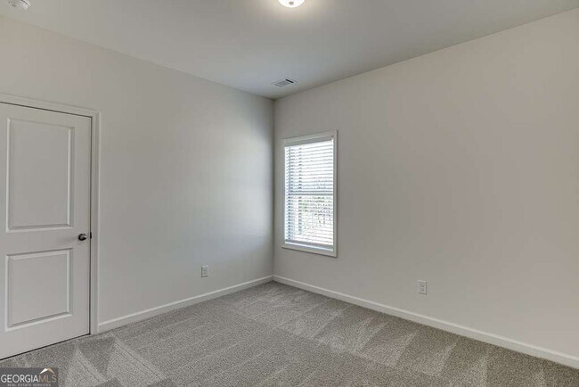 Building Photo - 198 Blue Dragon Dr