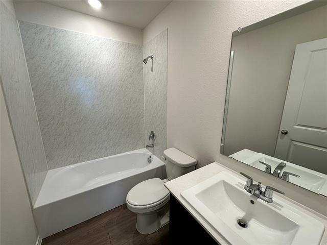 Building Photo - 1153 Northfield Dr
