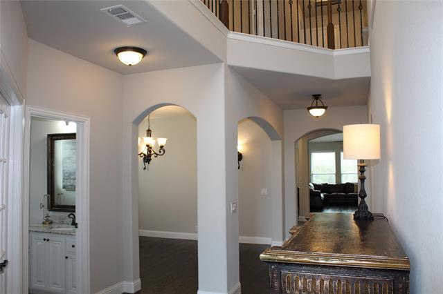 Building Photo - 1402 Welch Dr
