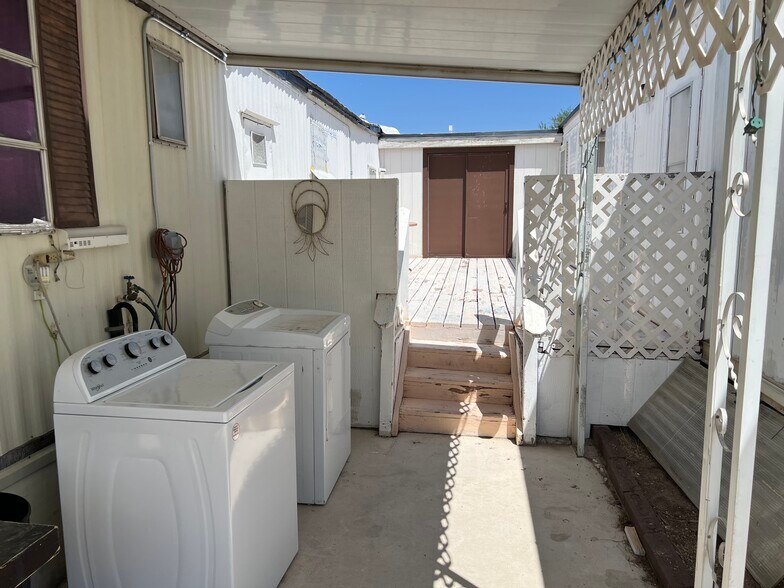 Building Photo - 252 Mojave Ln