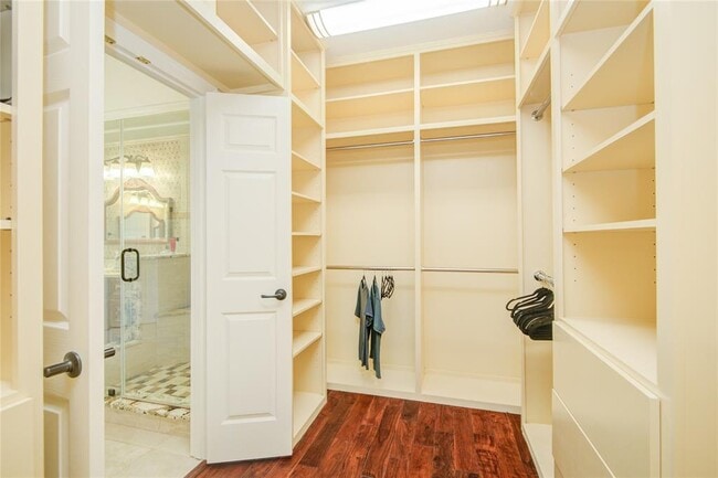Building Photo - 22315 Claysprings Ln