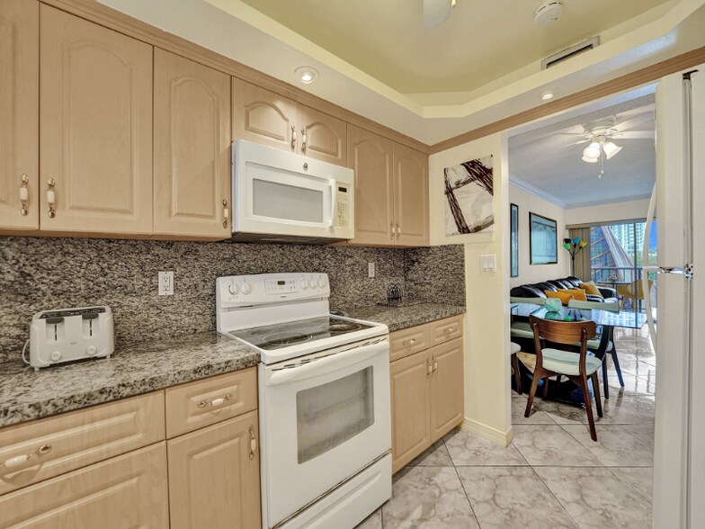 Building Photo - 201 178th Dr