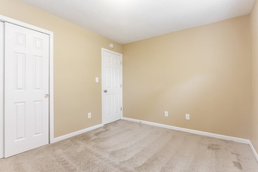 Building Photo - 535 Cahill Ln