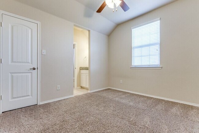 Building Photo - 9905 Beaver Dam Ln