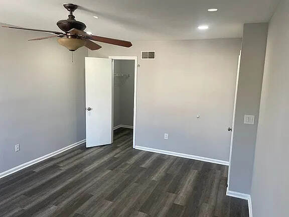 Building Photo - 23 Delavan Ct