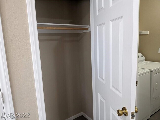 Building Photo - 6298 W Levi Ave