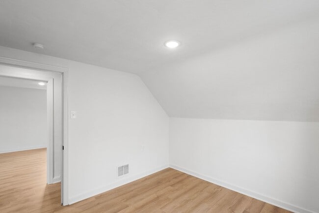 Building Photo - AVAILABLE MAY 1st!! FULLY UPDATED 3 BEDROOM IN WEST MIFFLIN!!