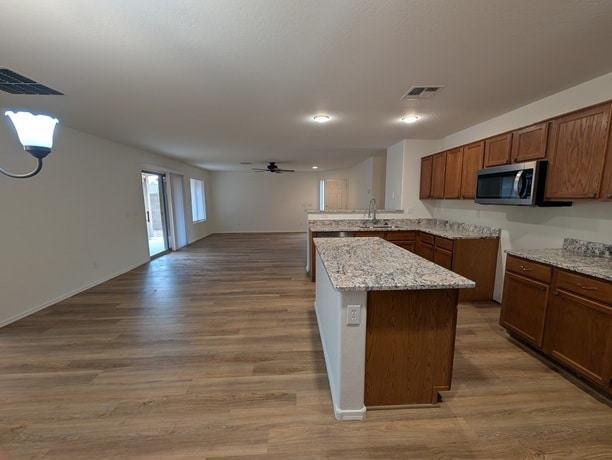 Building Photo - 42384 W Bunker Dr