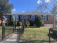 Building Photo - 932 Ray Rd