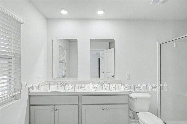 Building Photo - 140 Birch Cir