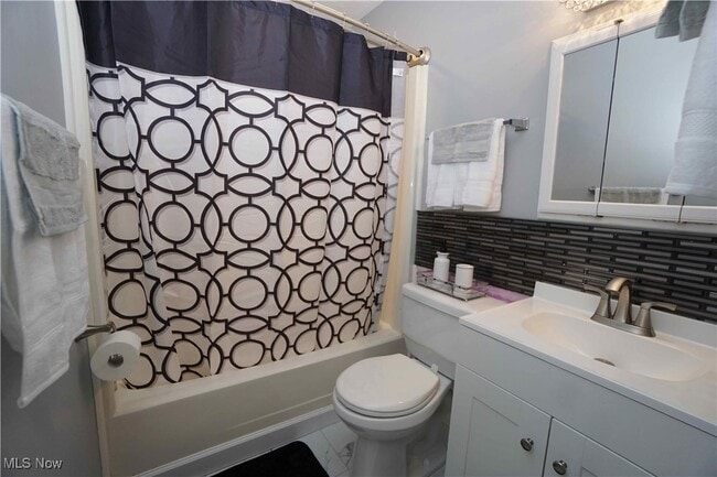 Building Photo - 18570 Shaw Rd