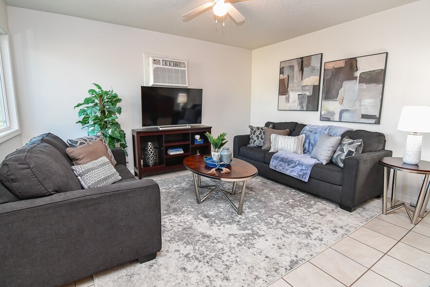 Interior Photo - Cherry Creek