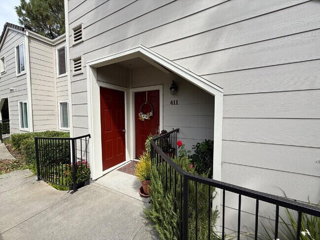 Building Photo - Beautiful 1 Bed/1.25 Bath Spacious Condo in Perfect San Ramon Location