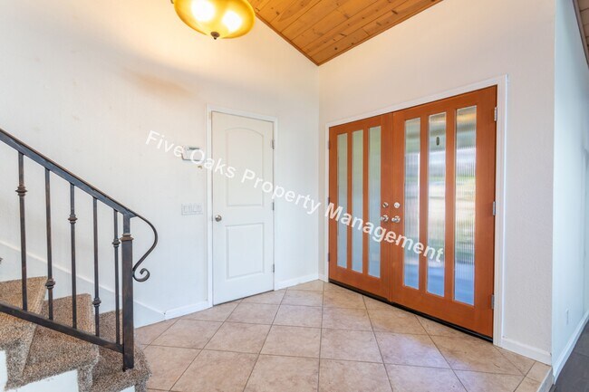 Building Photo - 2815 Stanford Ln
