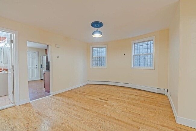 Building Photo - 337 Summit Ave