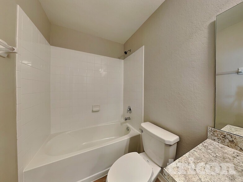 Building Photo - 1920 Bretton Ridge Dr