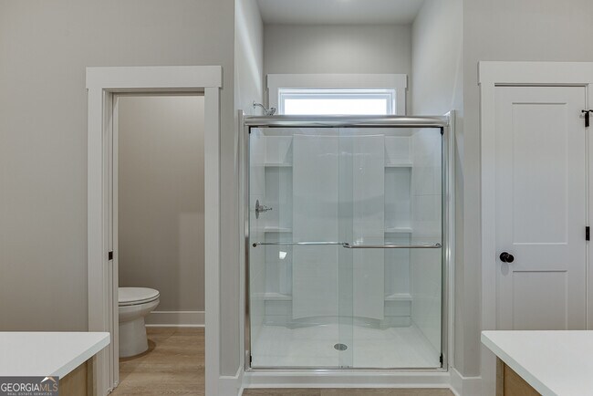 Building Photo - 115 Rains Rd