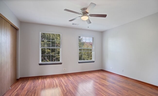 Building Photo - 295 Hunterdon Ct