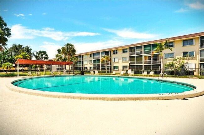 Building Photo - 4500 N Federal Hwy