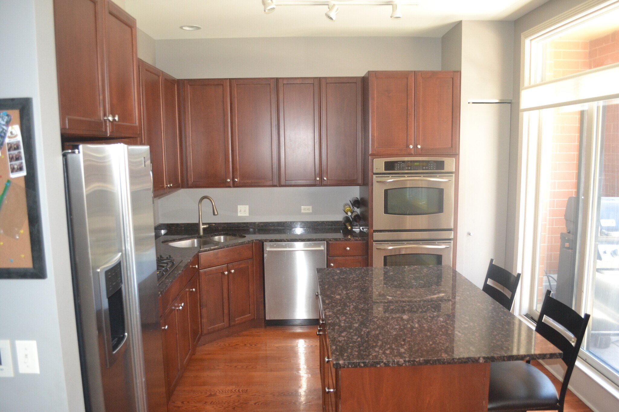 Building Photo - 1117 W Monroe St