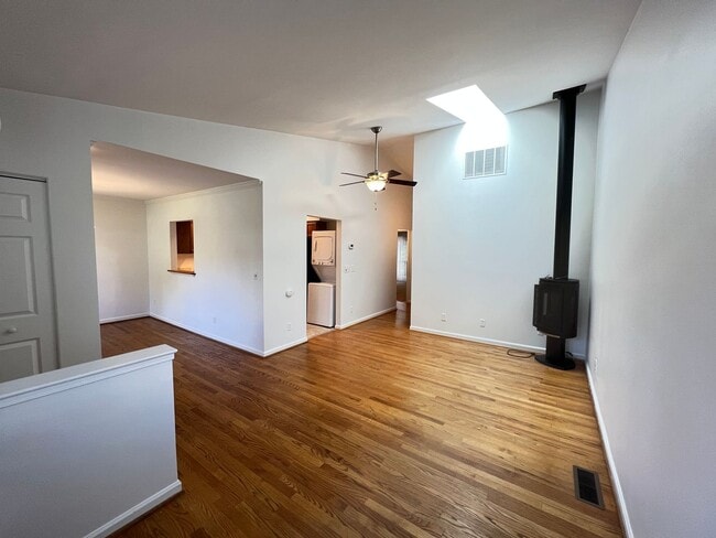 Building Photo - Branchlands Condo