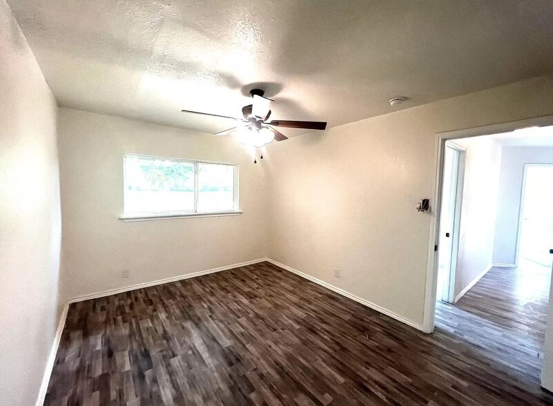 Building Photo - 1403 Churing Dr