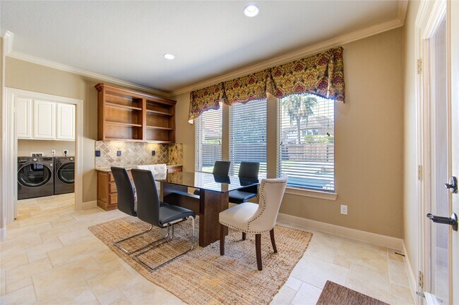 Building Photo - 28318 Wild Mustang Ln