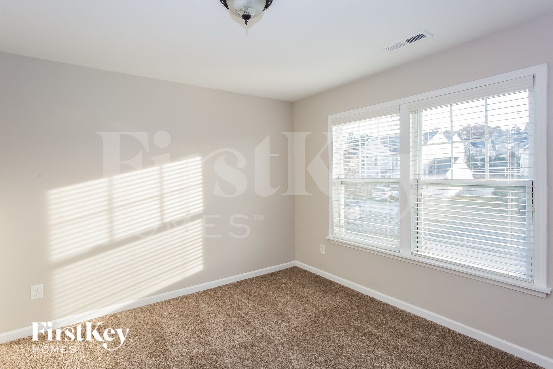 Building Photo - 131 Tilton Dr