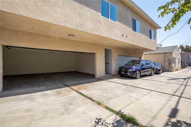 Building Photo - 6821 Agnes Ave