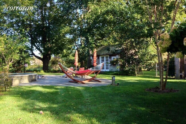 Building Photo - 2782 Montauk Hwy